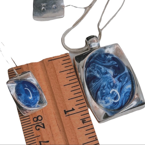 Kenneth Cole Silver Blue Marble Necklace and Earring Matching Set - Picture 6 of 7